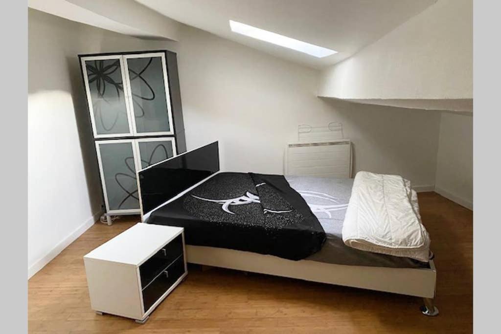 Calme Dans Maison De Village 60M2 Super Confort Динь-ле-Бен Экстерьер фото