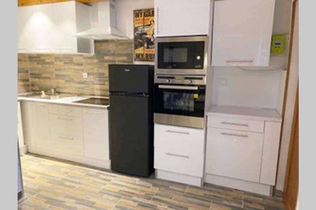 Calme Dans Maison De Village 60M2 Super Confort Динь-ле-Бен Экстерьер фото